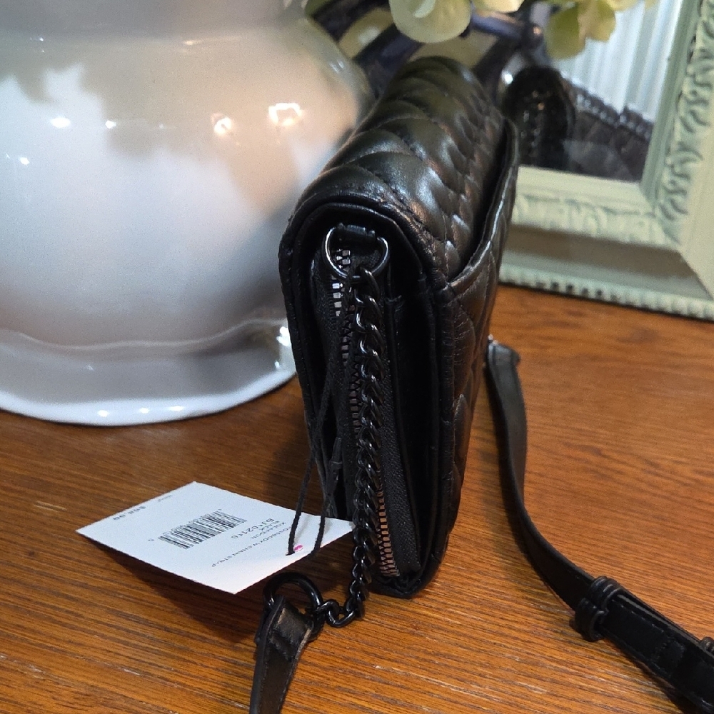 Black Quilted Crossbody Bag - Picture 3 of 9